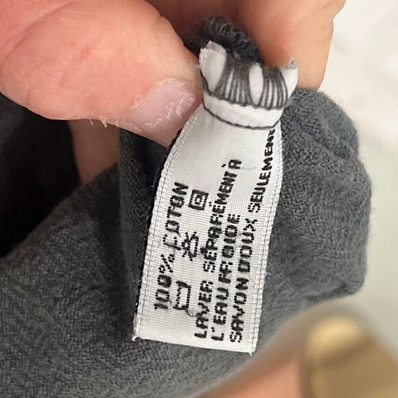 Oh my gauze! 100% cotton Asymmetrical Top with Crewneck in stone size 2 (8-10) - Picture 7 of 7